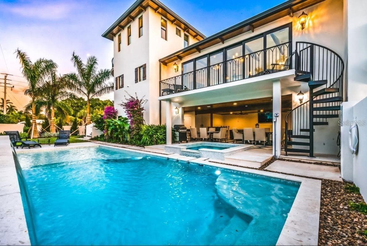 340 Jackson Dr