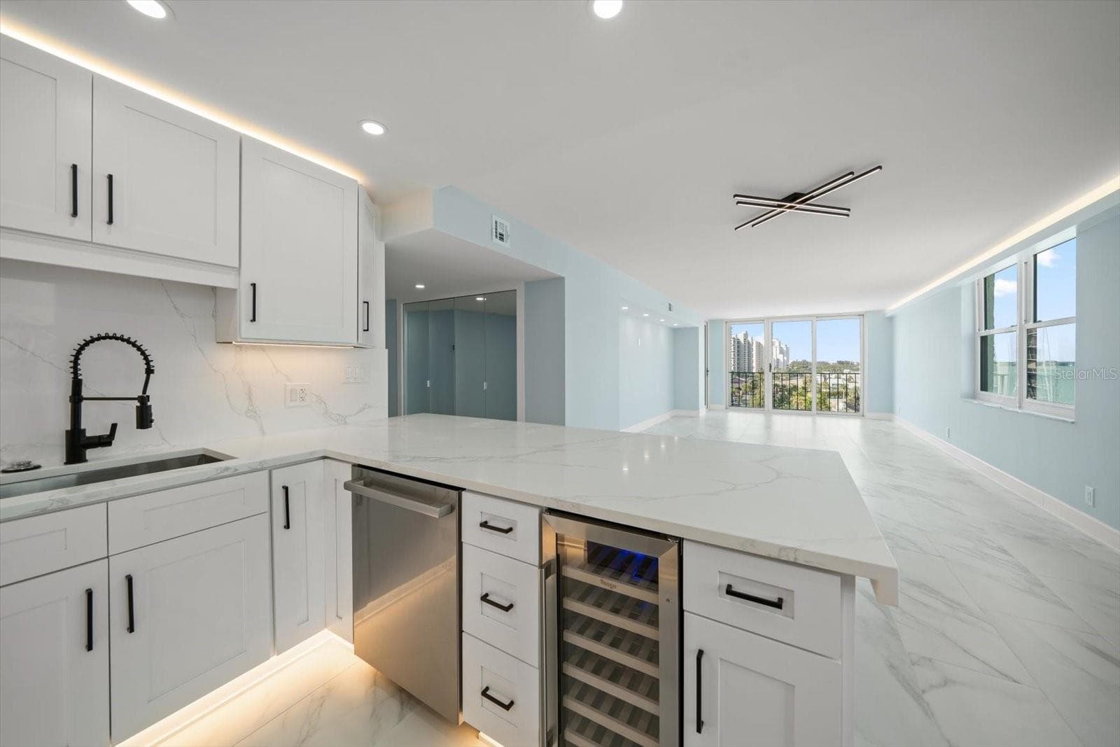 1400 Gulf Blvd #804 photo 4