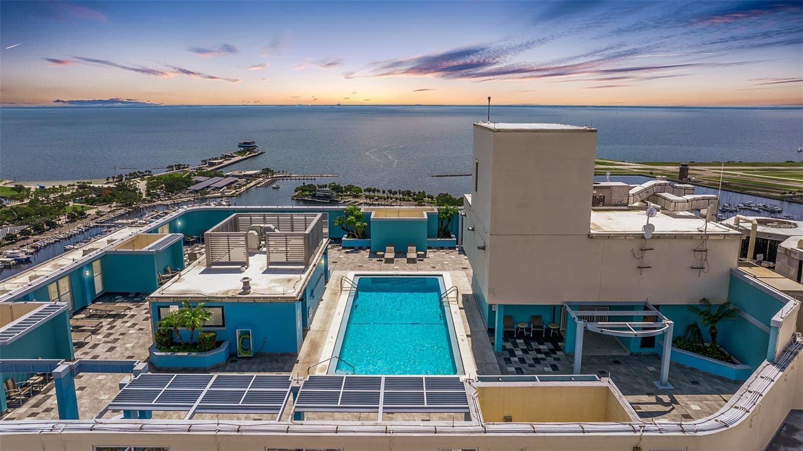 1 Beach Dr SE #2011