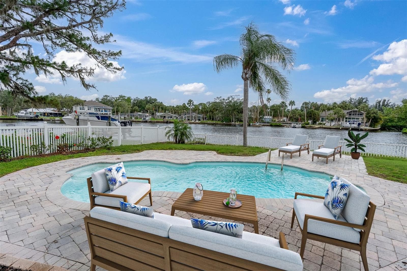 5440 Manatee Point Drive