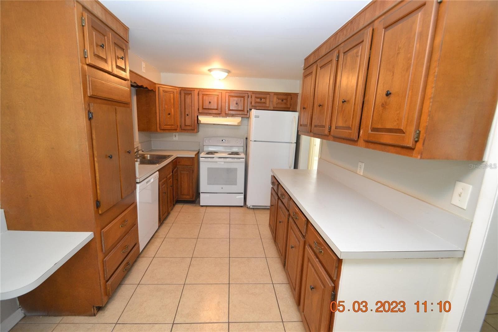 300 Midwood Dr photo 3