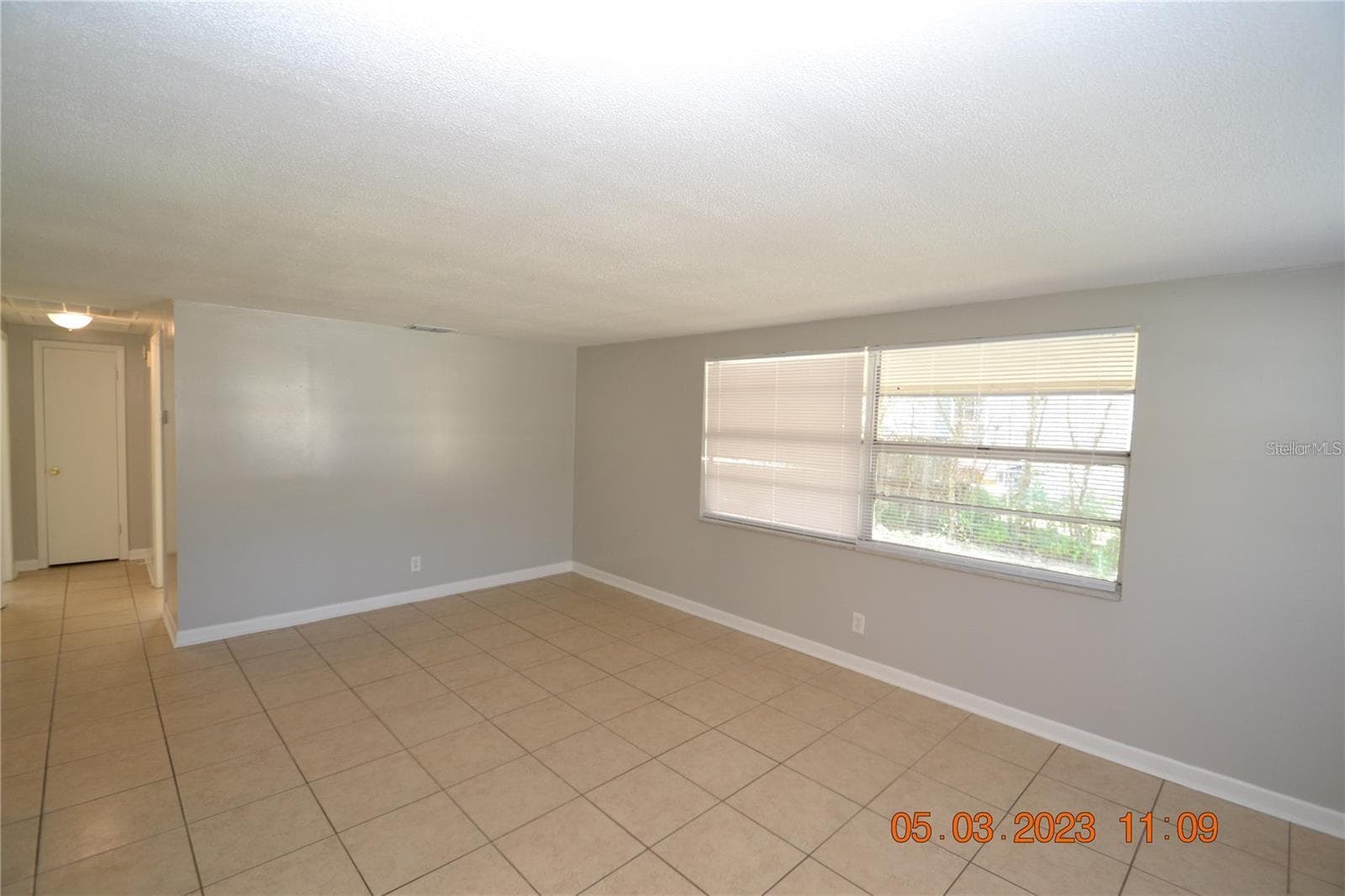 300 Midwood Dr photo 4