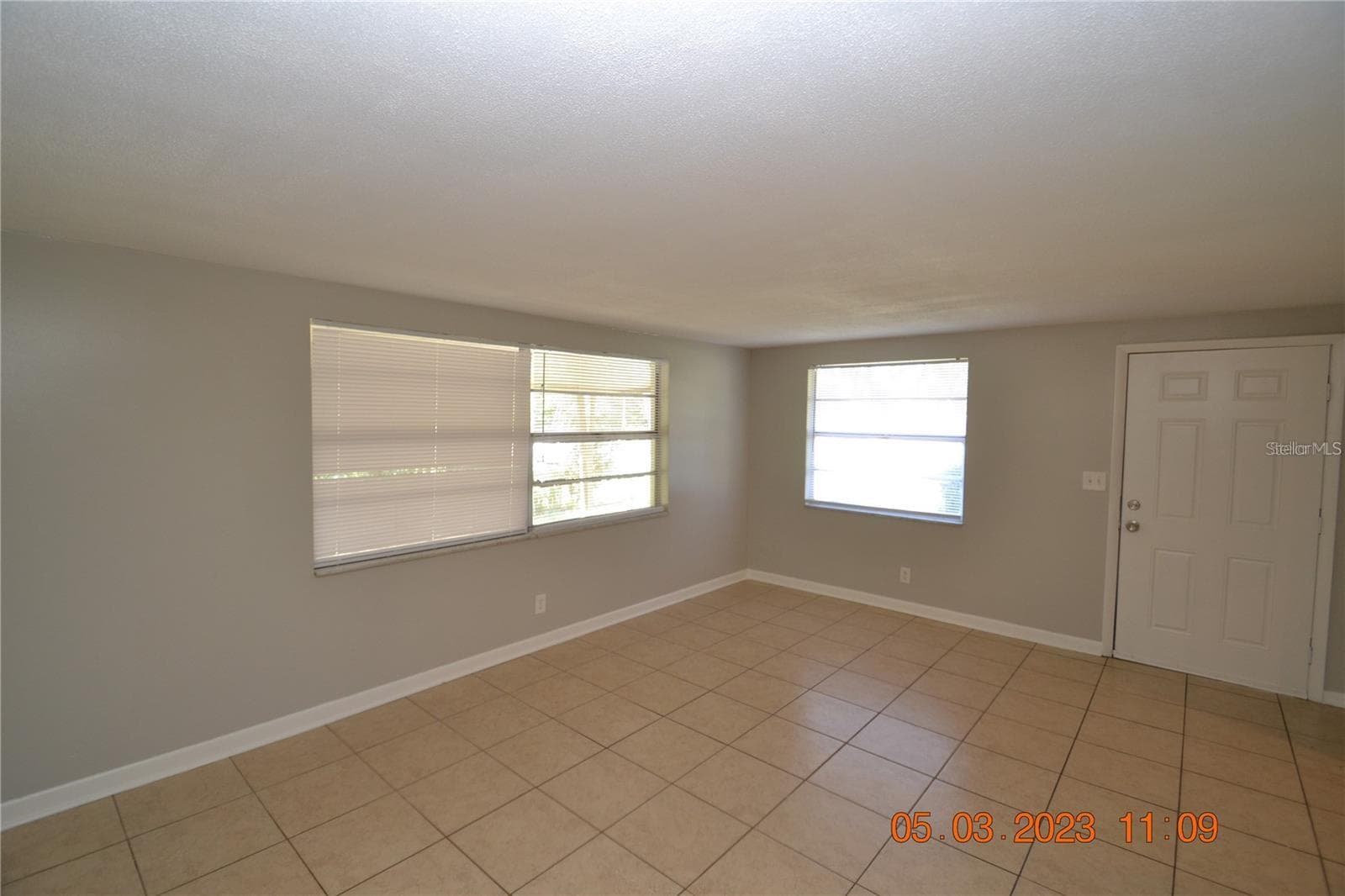 300 Midwood Dr photo 5