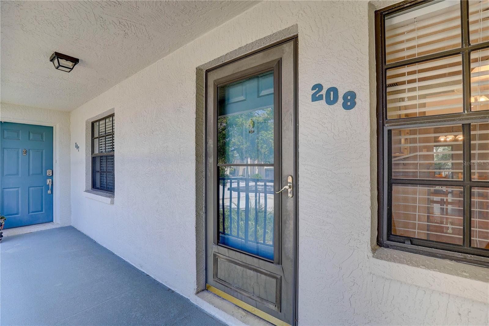 11800 Park Blvd #208 photo 4