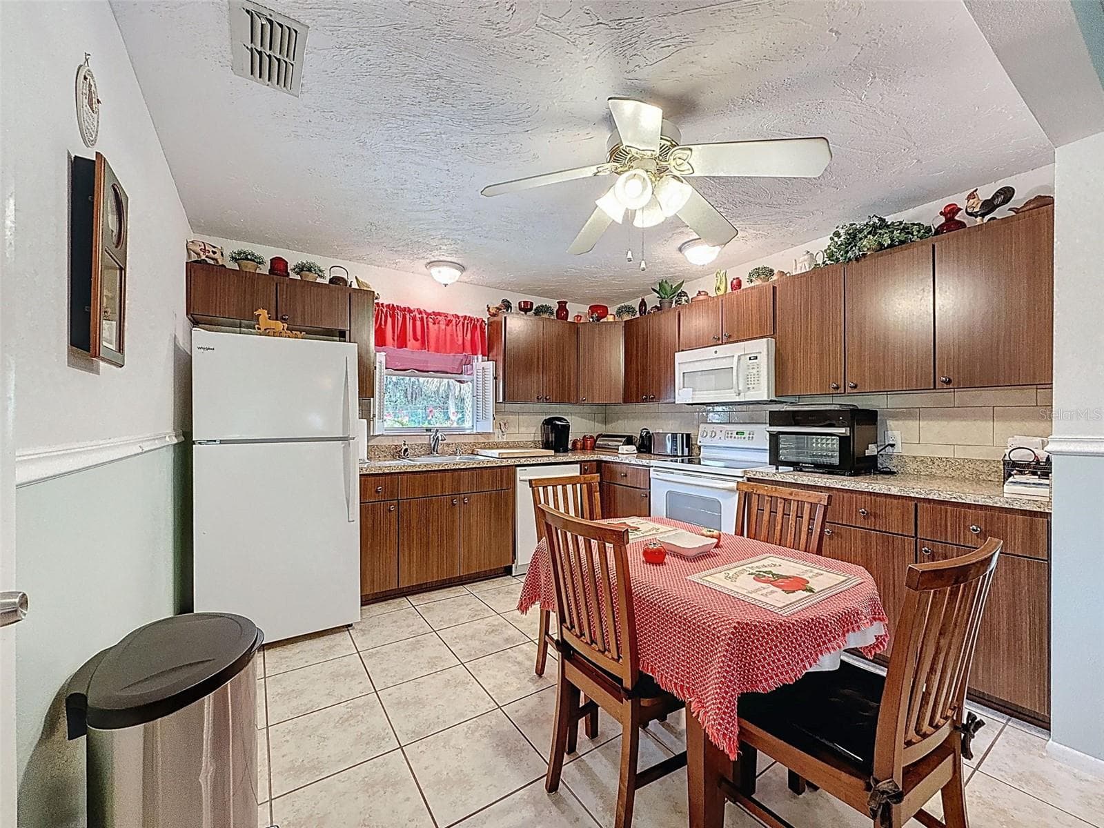 7135 Trenton Pl photo 3