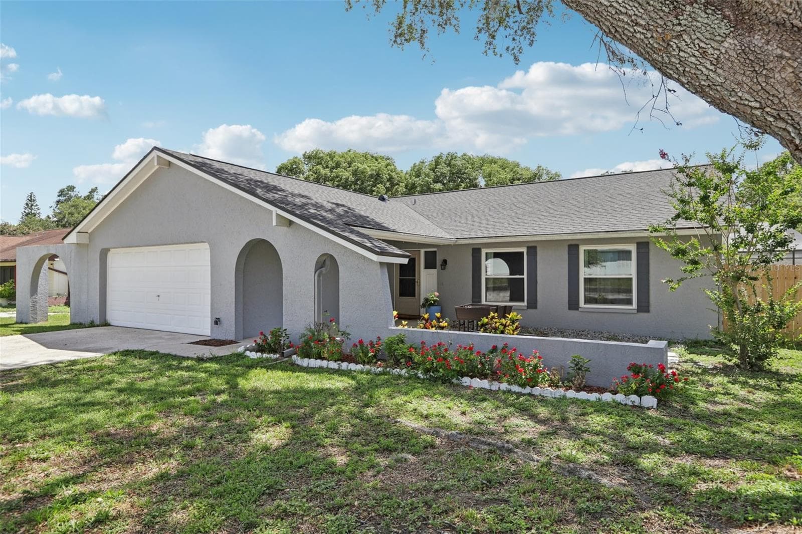 1009 Black Knight Dr photo 3