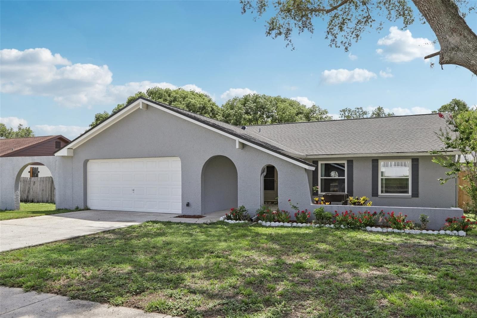1009 Black Knight Dr photo 4