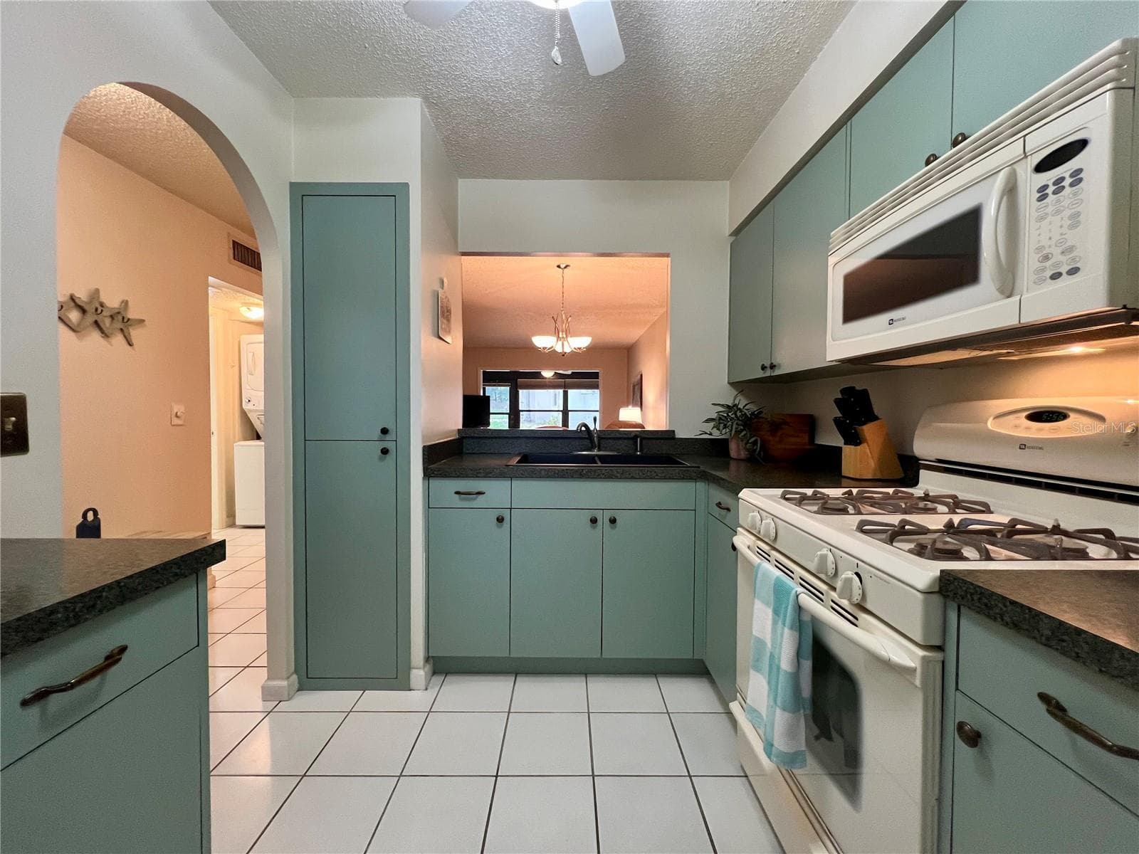 1286 Mission Hills Blvd photo 3