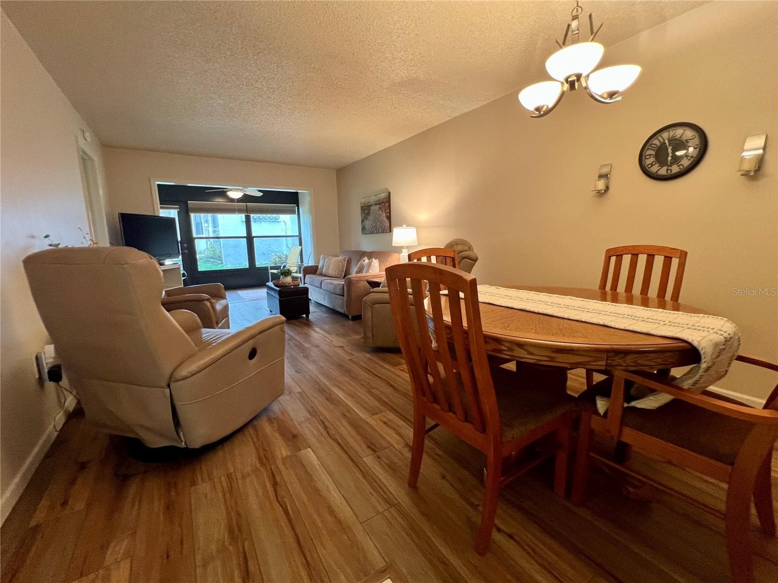 1286 Mission Hills Blvd photo 5
