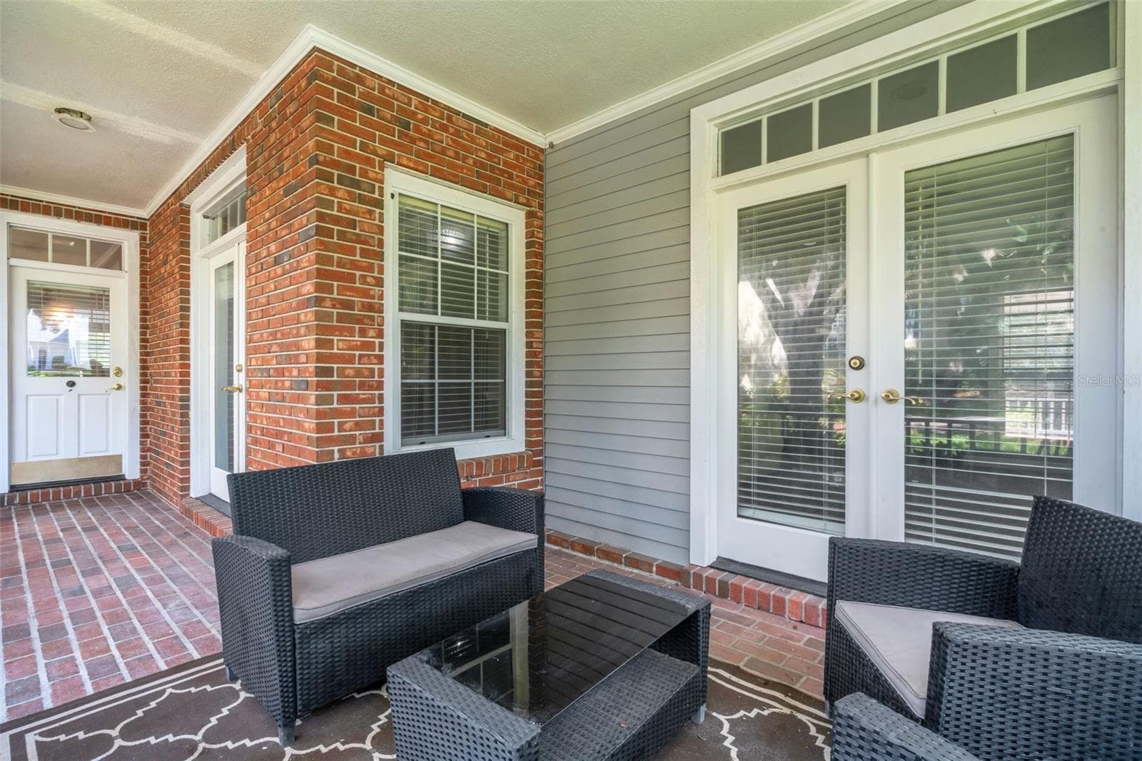 1018 E Highland Dr photo 5