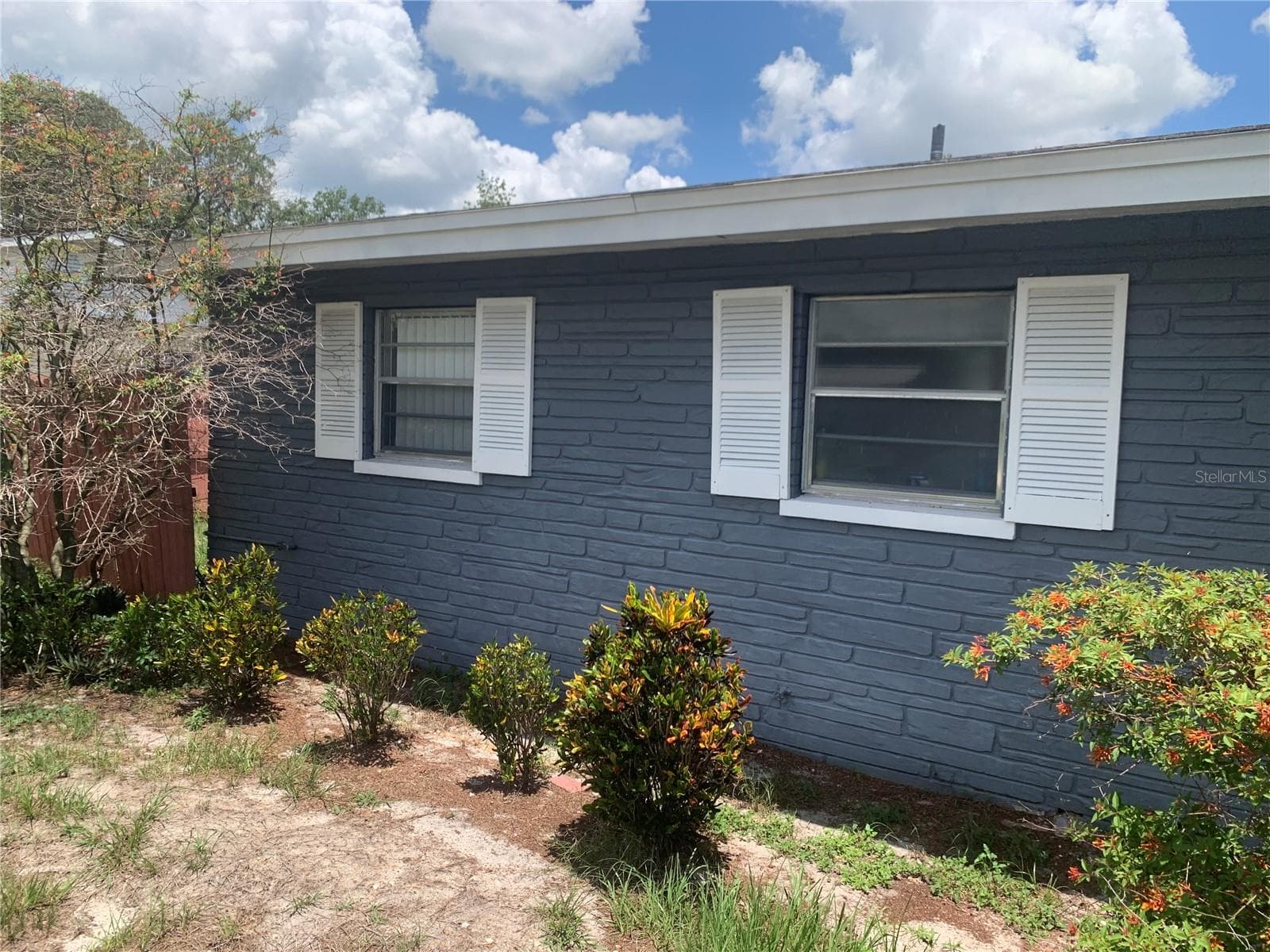 119 Allen Ave photo 4