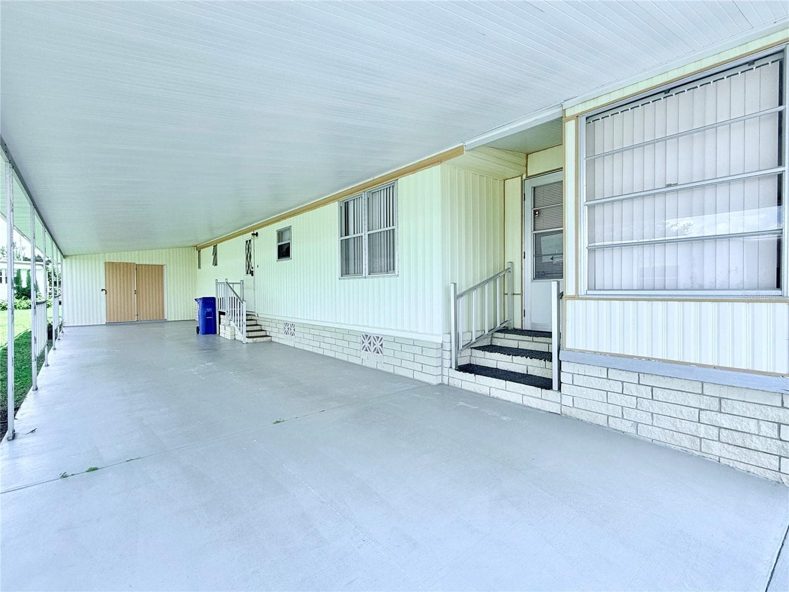 622 Elizabeth Ln photo 4