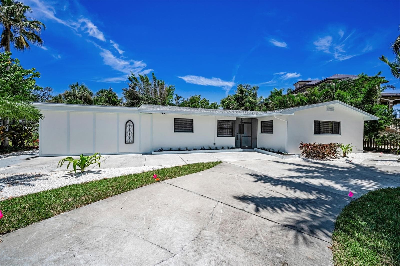 112 Peterson Ln