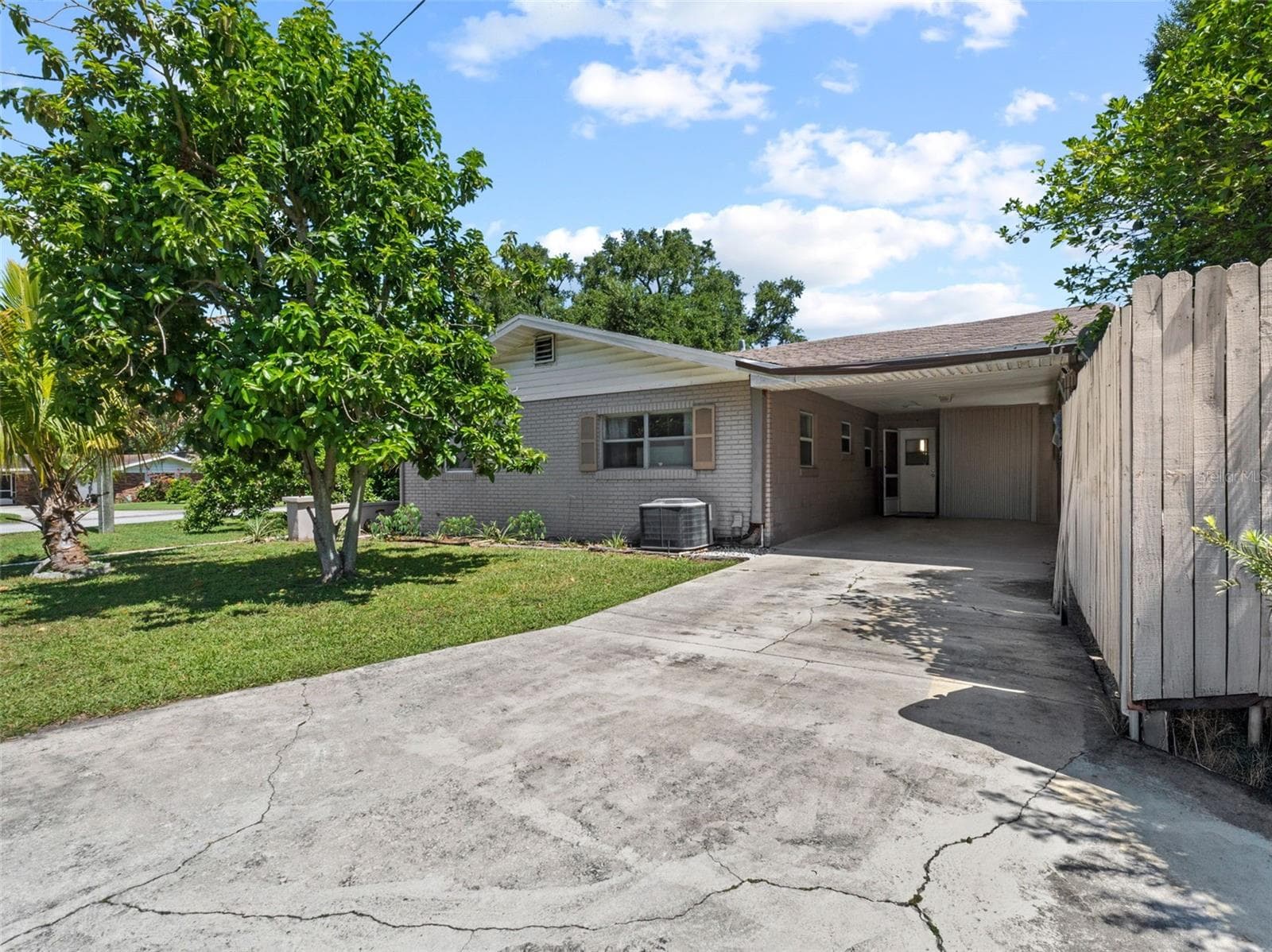 2800 Sunset Dr NW photo 5