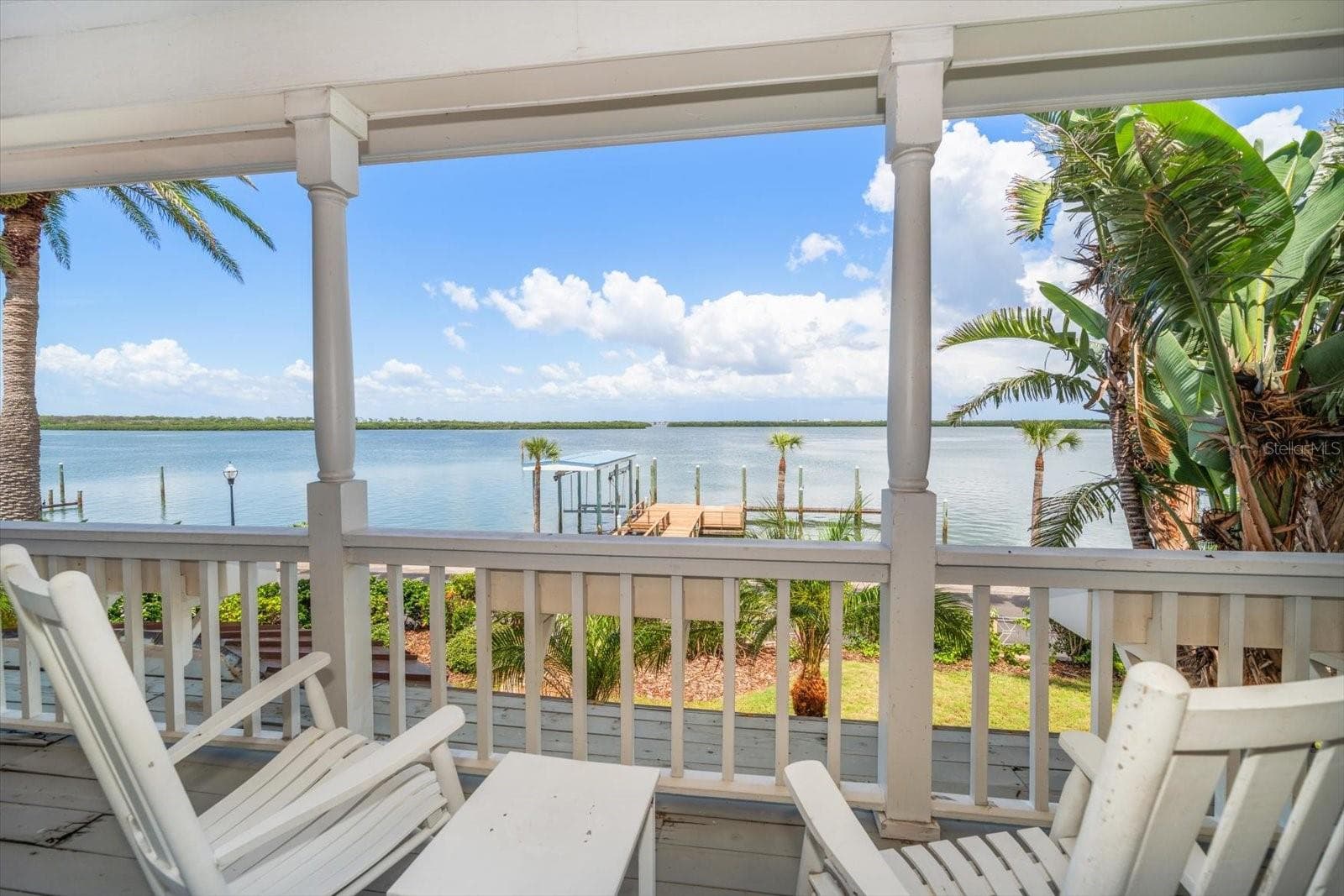1114 Mandalay Pt photo 4