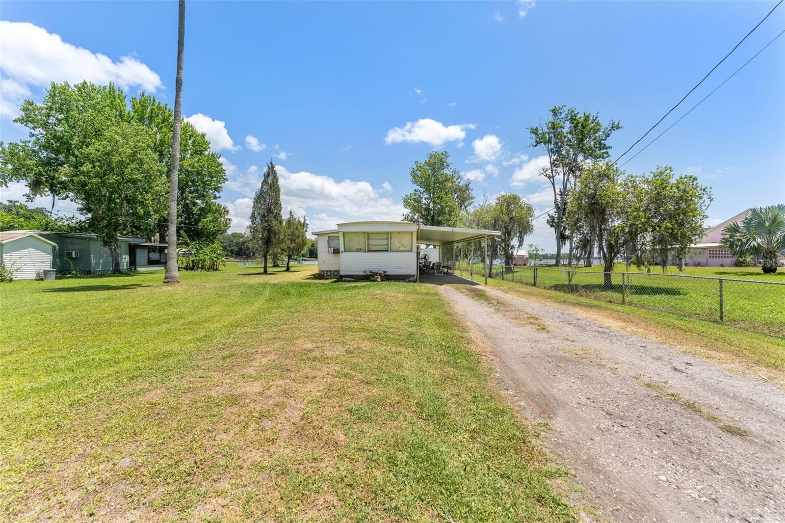 7558 Berkley Rd photo 4
