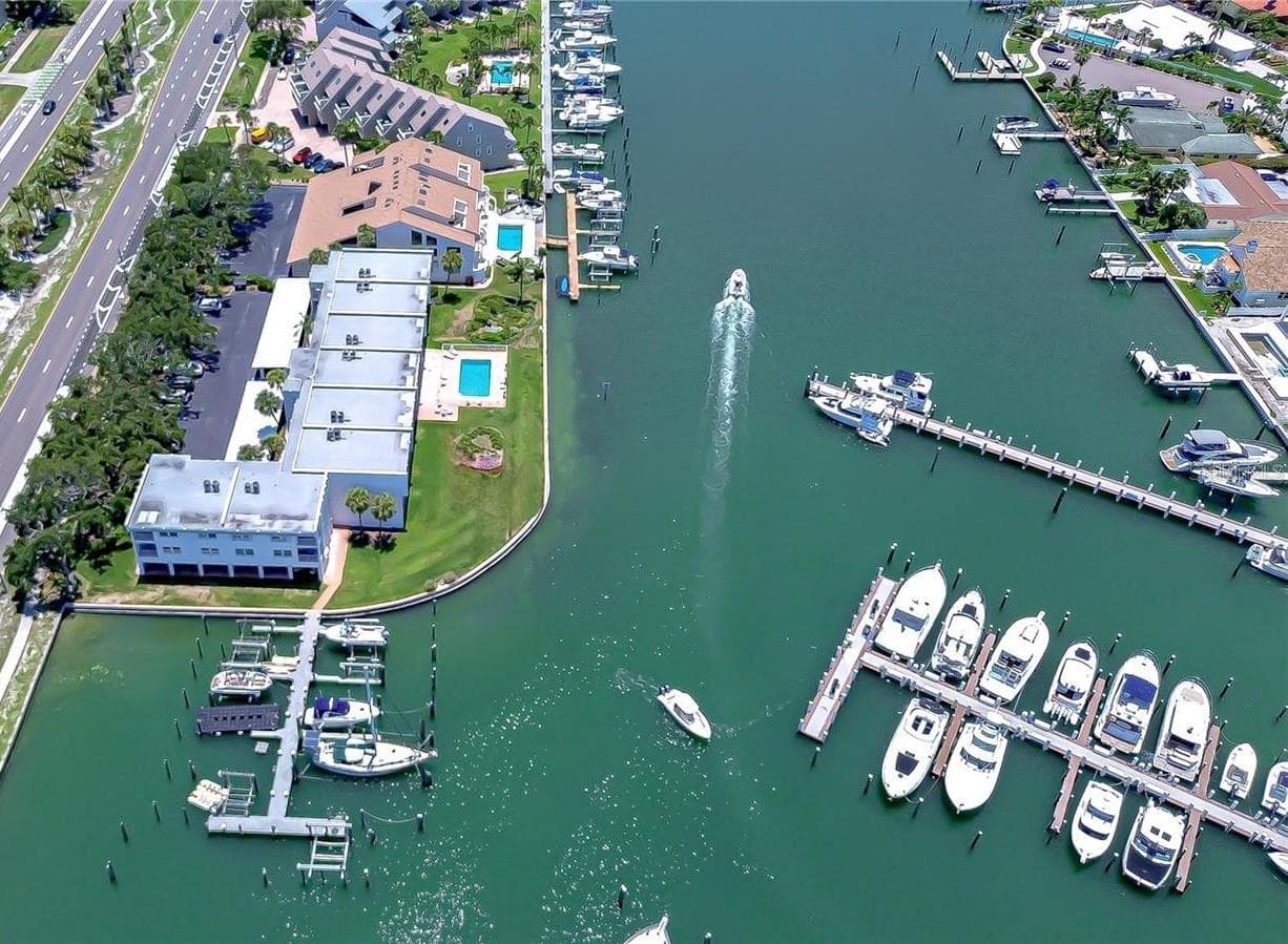 340 Pinellas Bayway S #304