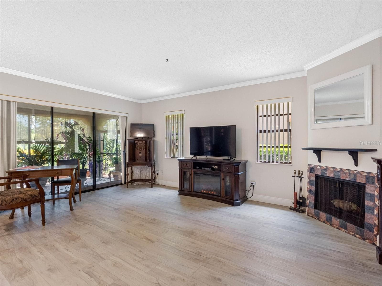 10182 Seminole Island Dr photo 5