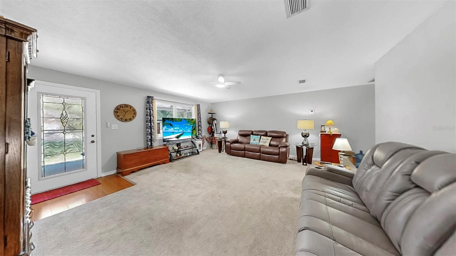 38919 3rd Ave photo 3