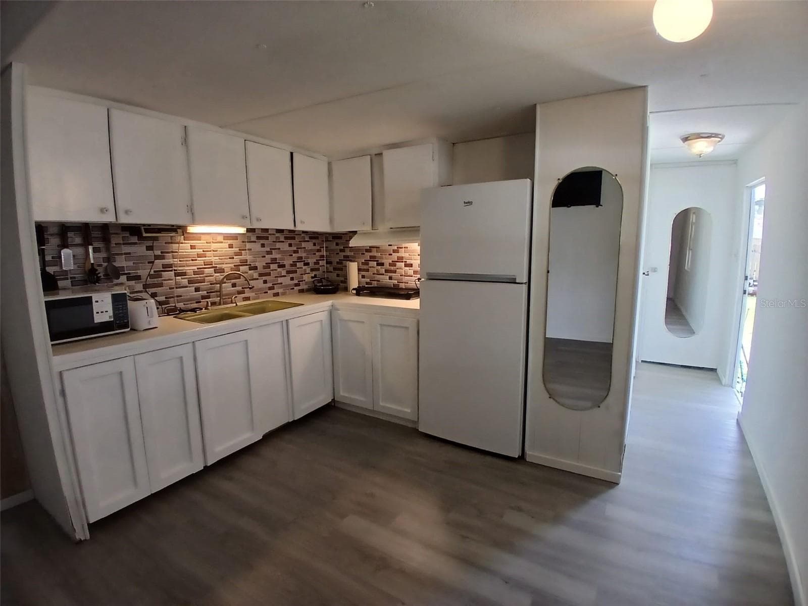 6604 Sandra Dr photo 3