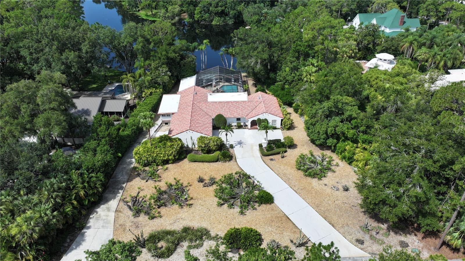 200 Island Way photo 3
