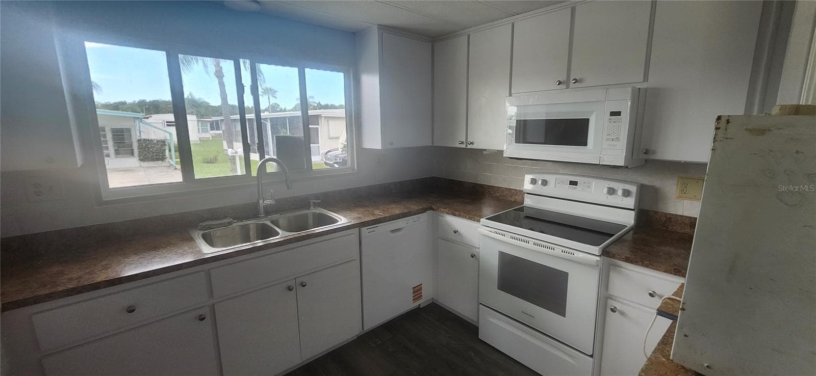 10908 Freedom Dr photo 4