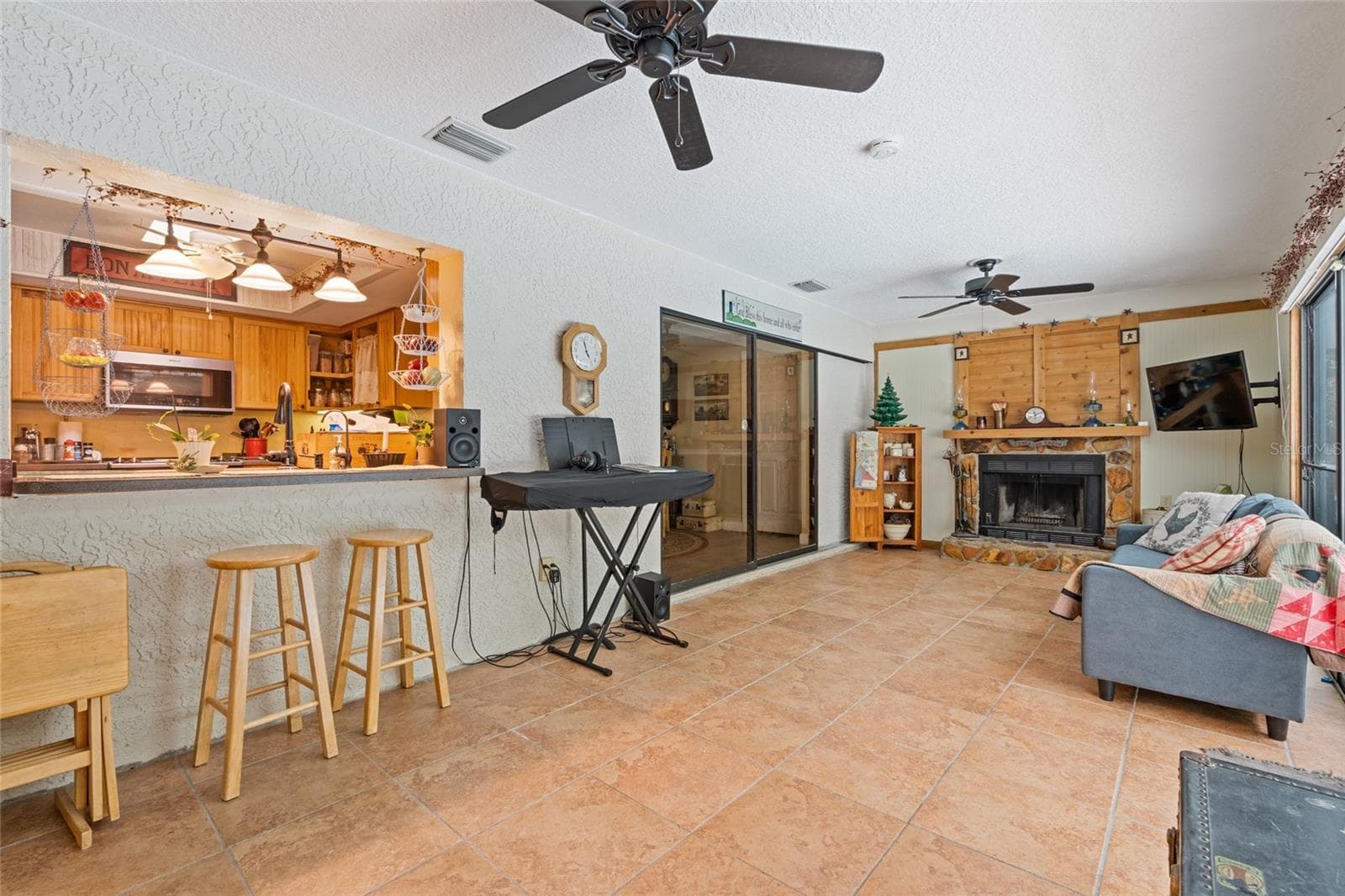 155 Woodcutter Ln photo 4