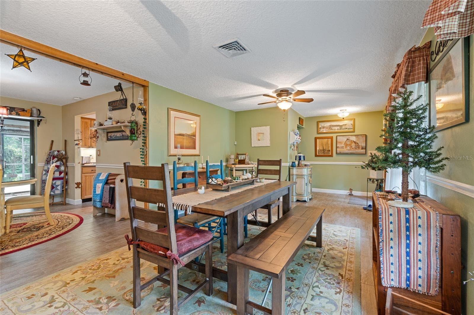 155 Woodcutter Ln photo 5