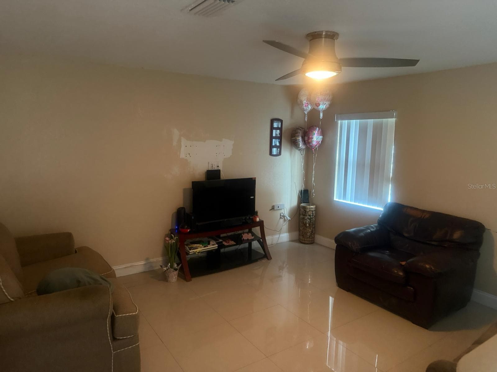 1509 Neil St photo 4