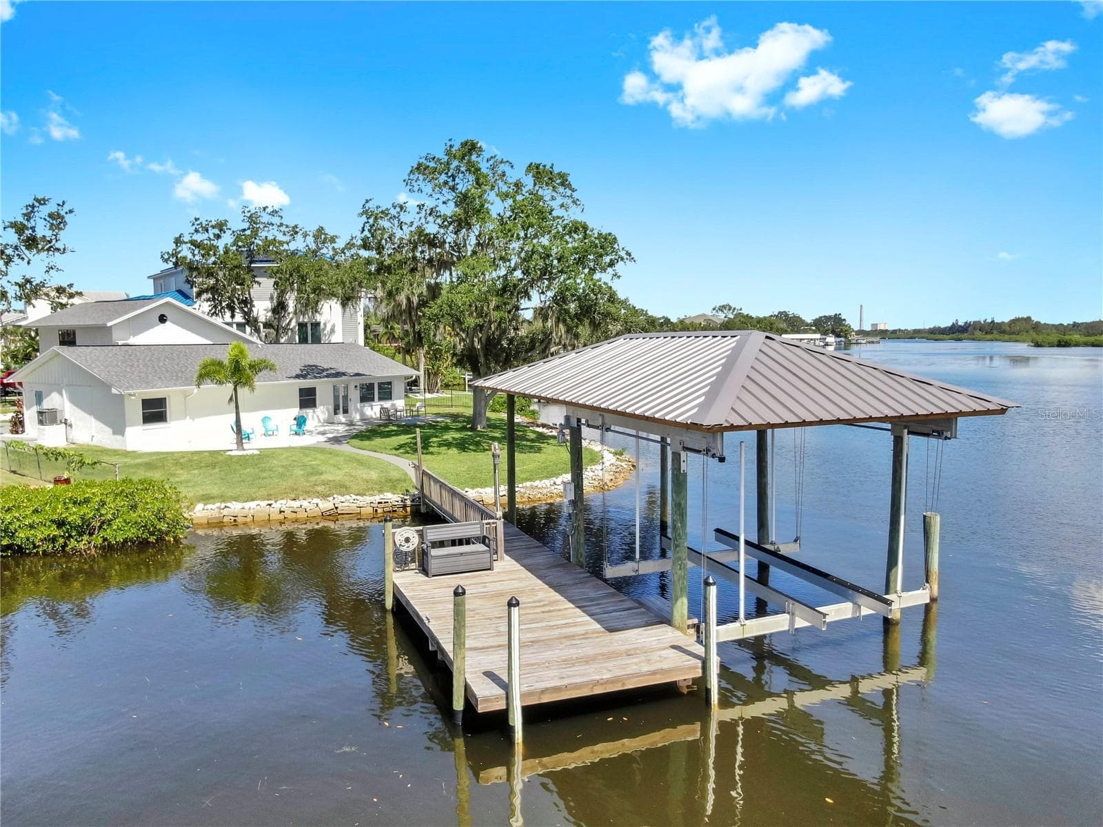424 Doric CT photo 3