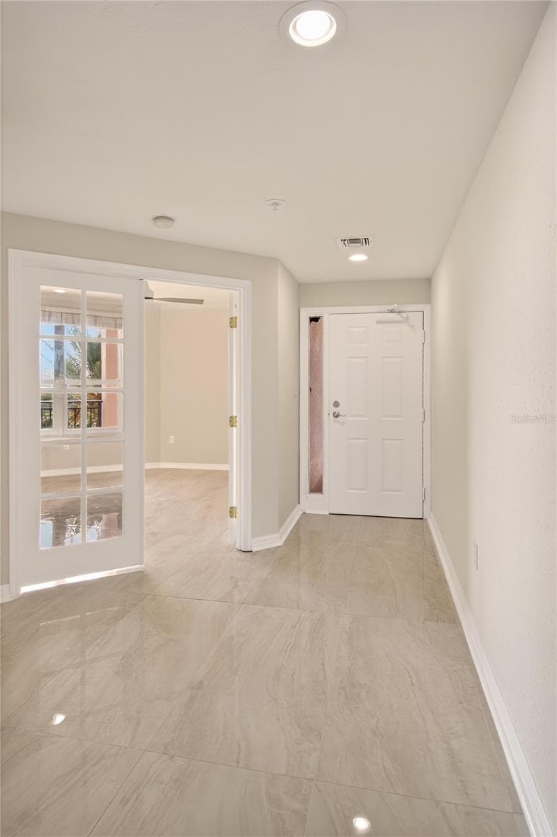 5430 Eagles Point Cir #202 photo 4