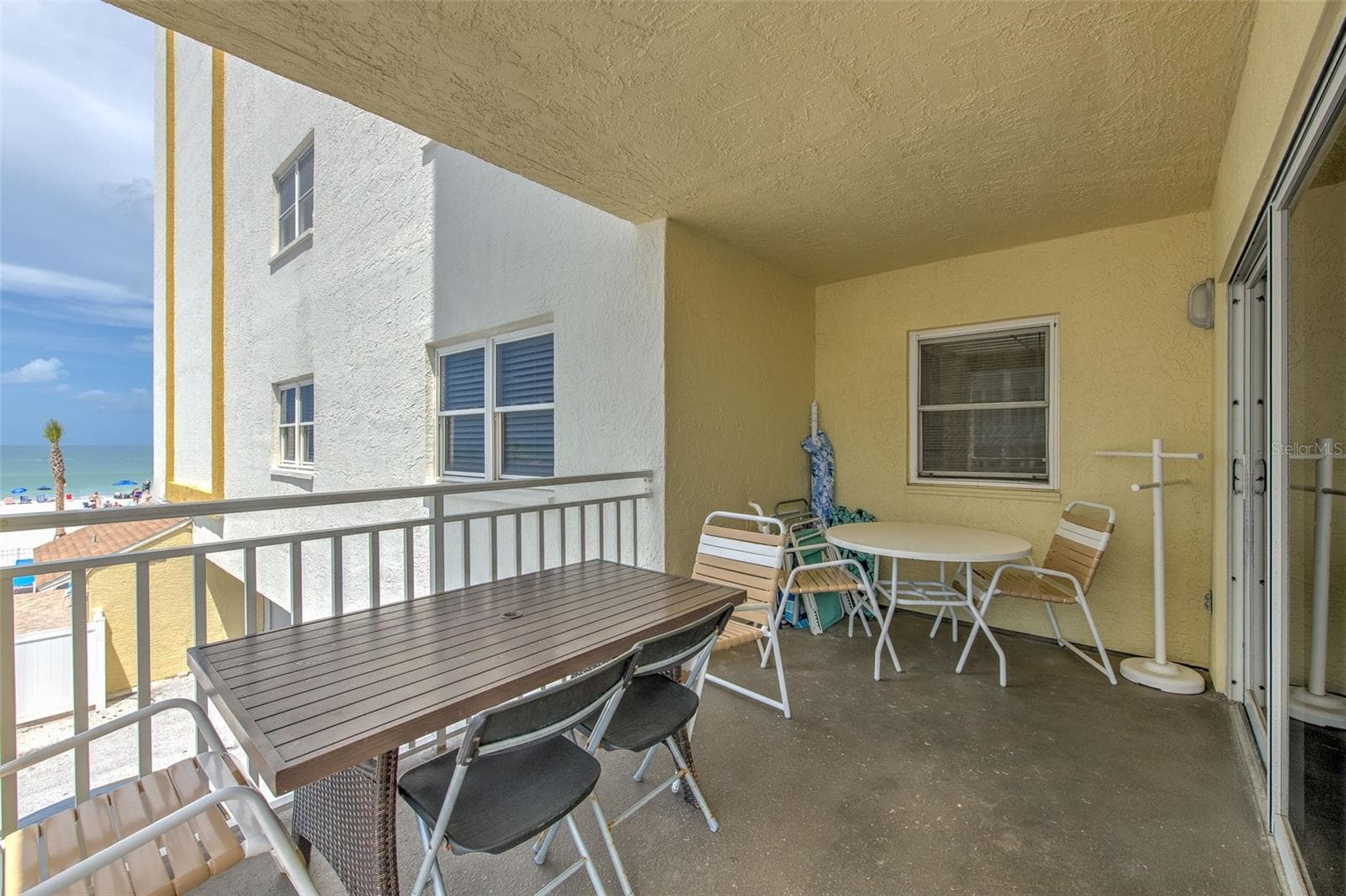 17450 Gulf Blvd #103 photo 4