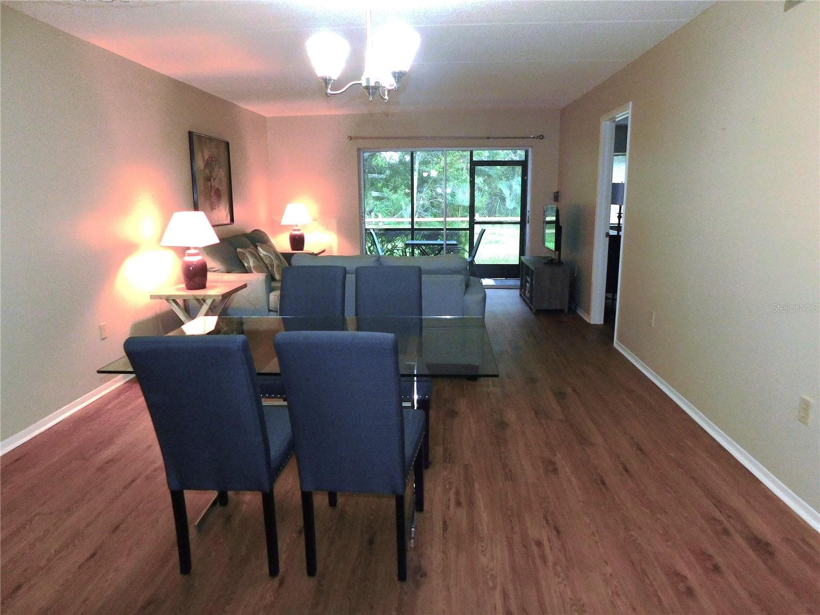 105 Palmetto CT photo 5