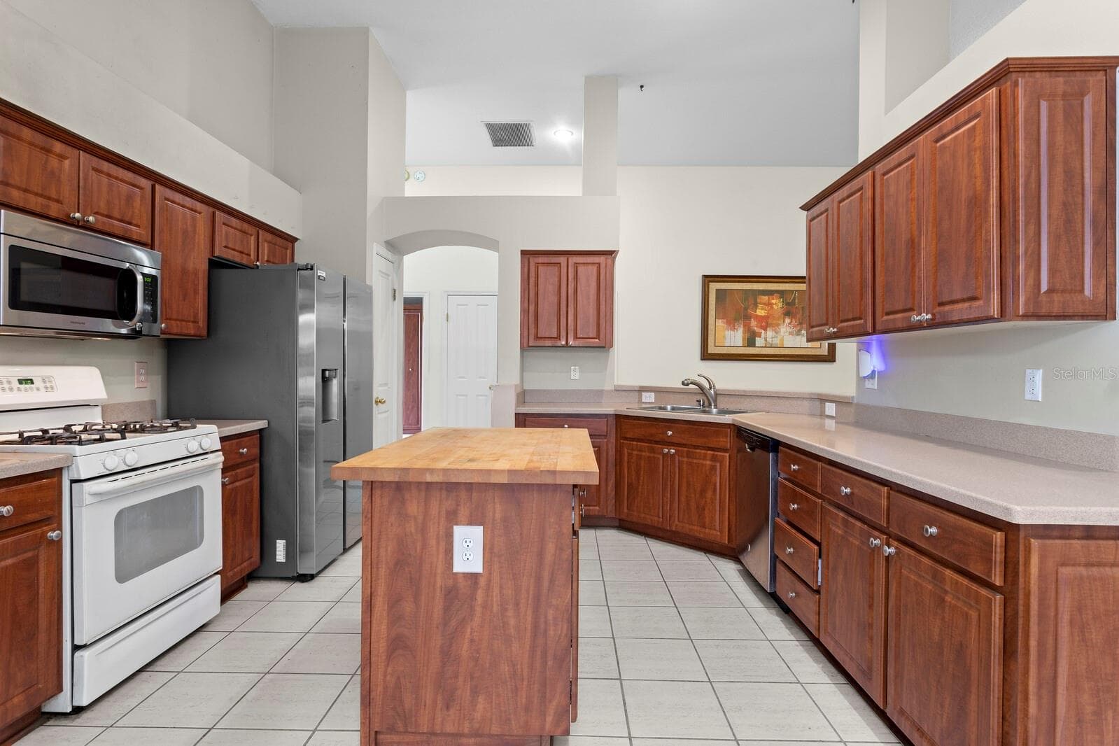 10420 Springrose photo 5