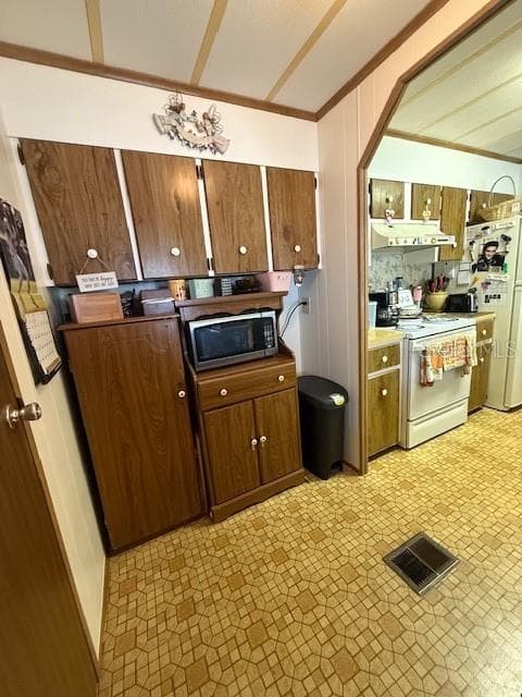 8466 Dickens Ave photo 5