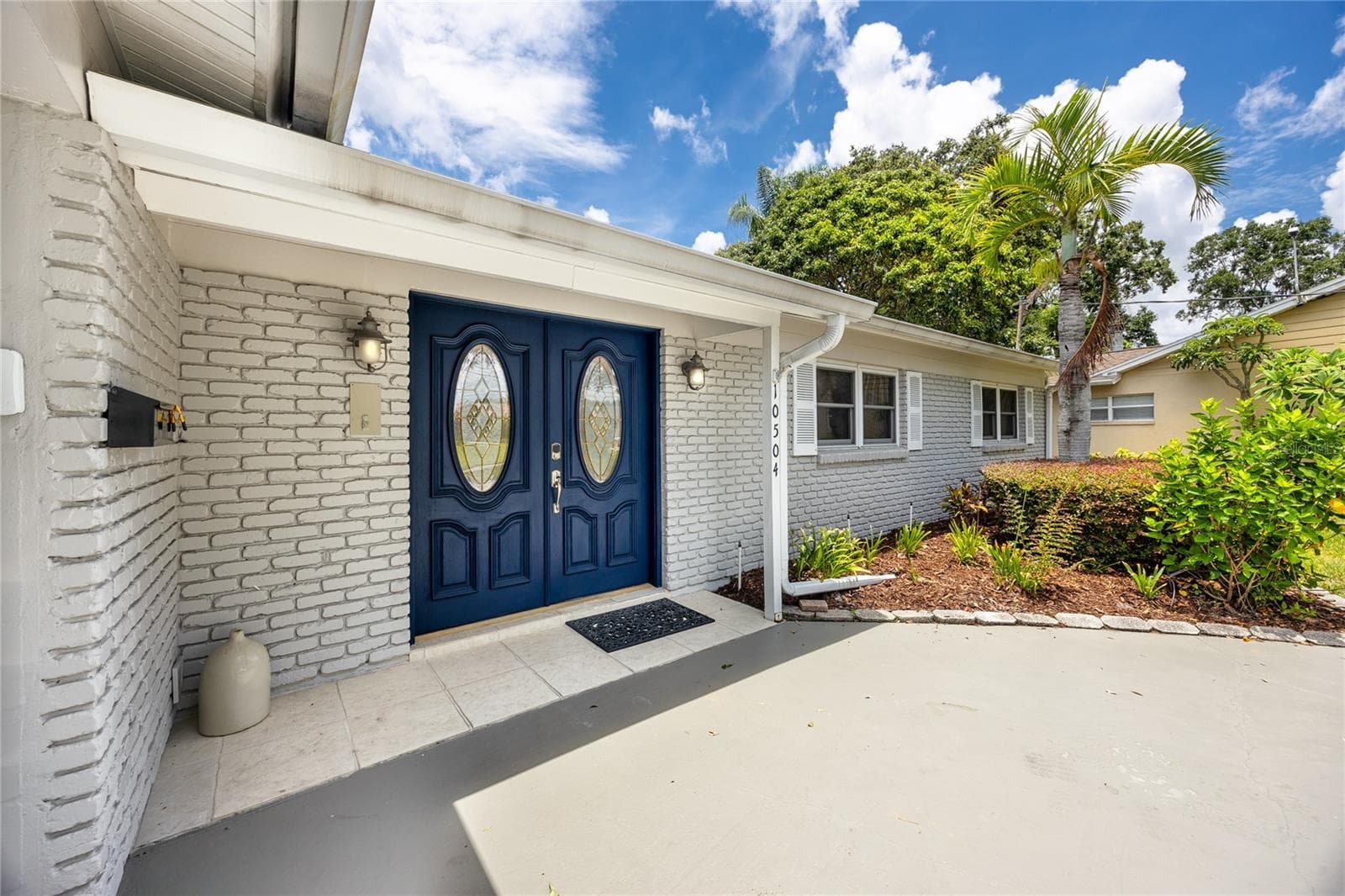 10504 Lacera Dr photo 3