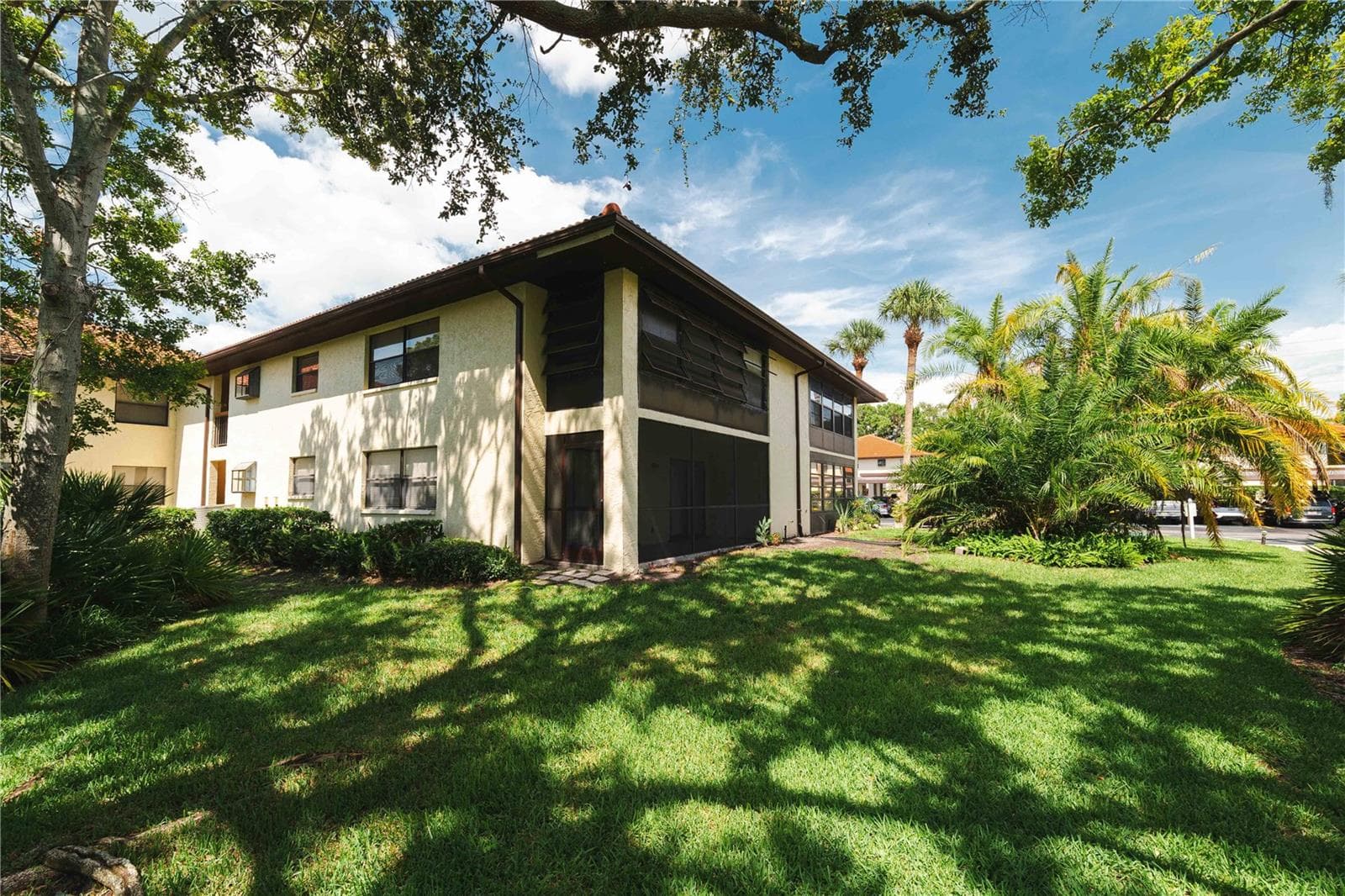 1109 Hammock Pine Blvd photo 3