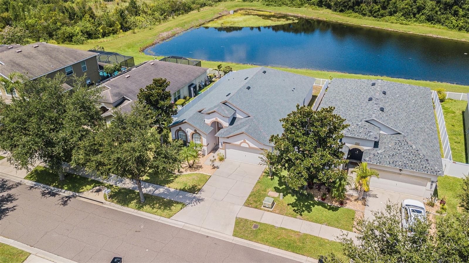 11345 Flora Springs Dr photo 3