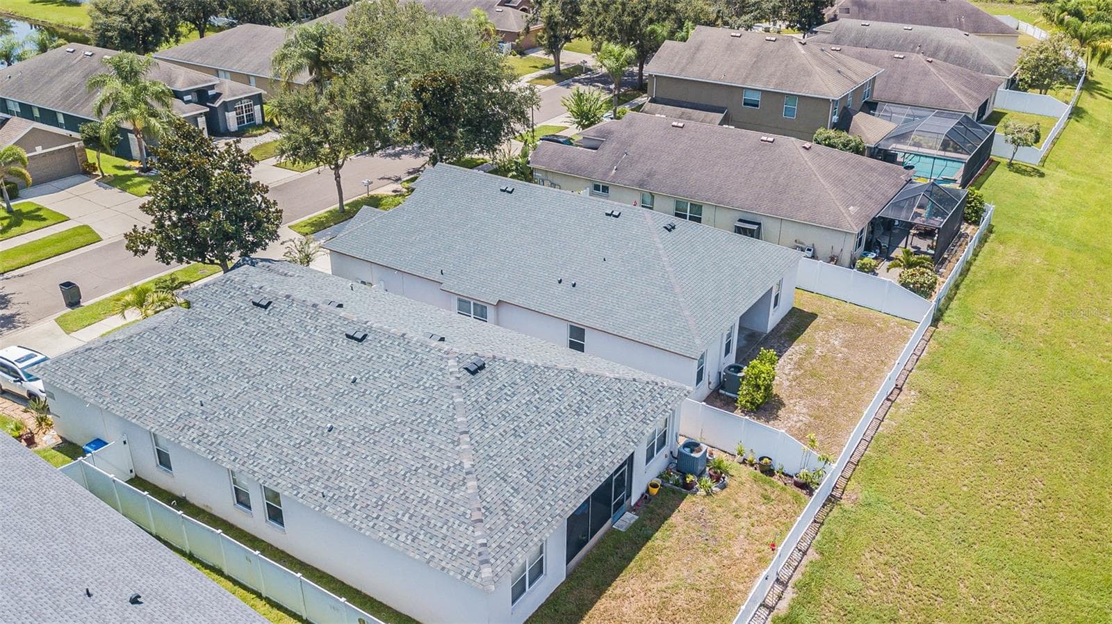 11345 Flora Springs Dr photo 4