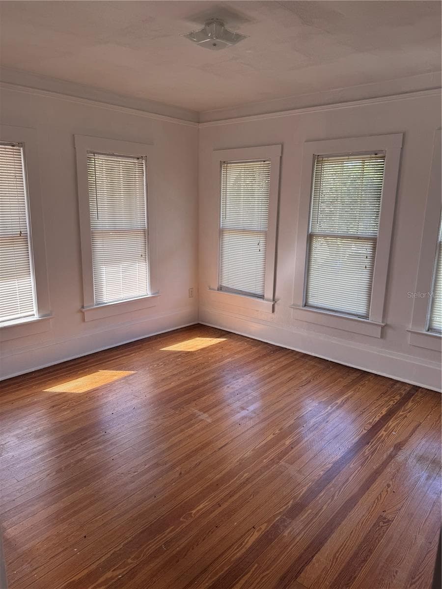 530 N Ridge Ave photo 4