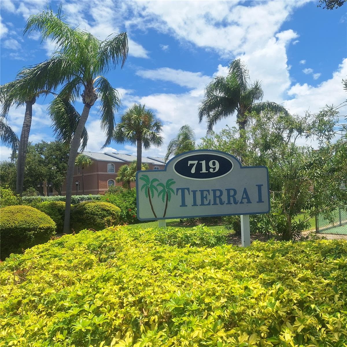 719 Pinellas Bayway S #203 photo 3