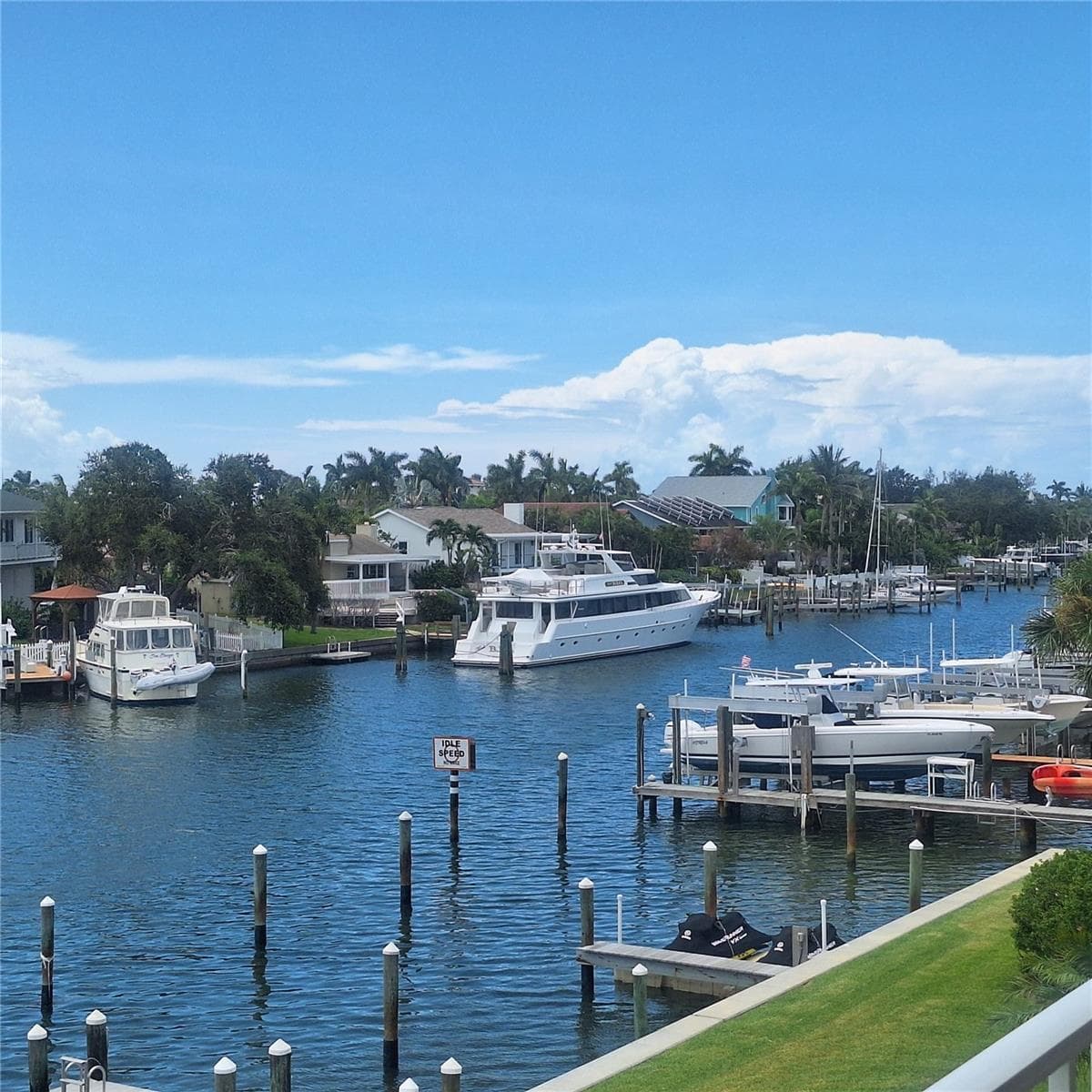 719 Pinellas Bayway S #203 photo 4