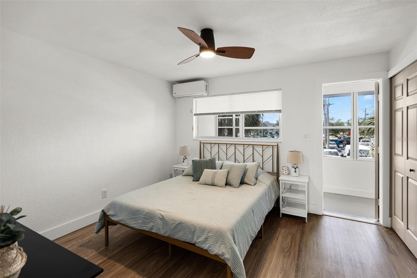 2353 Shelley St #15 photo 5