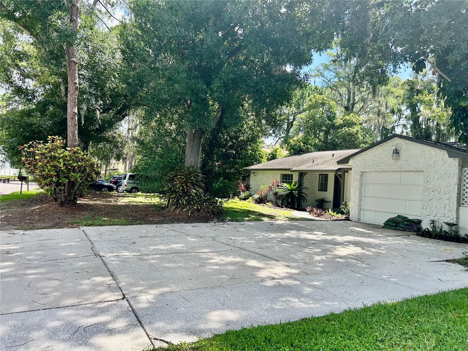17017 Paula Ln photo 3