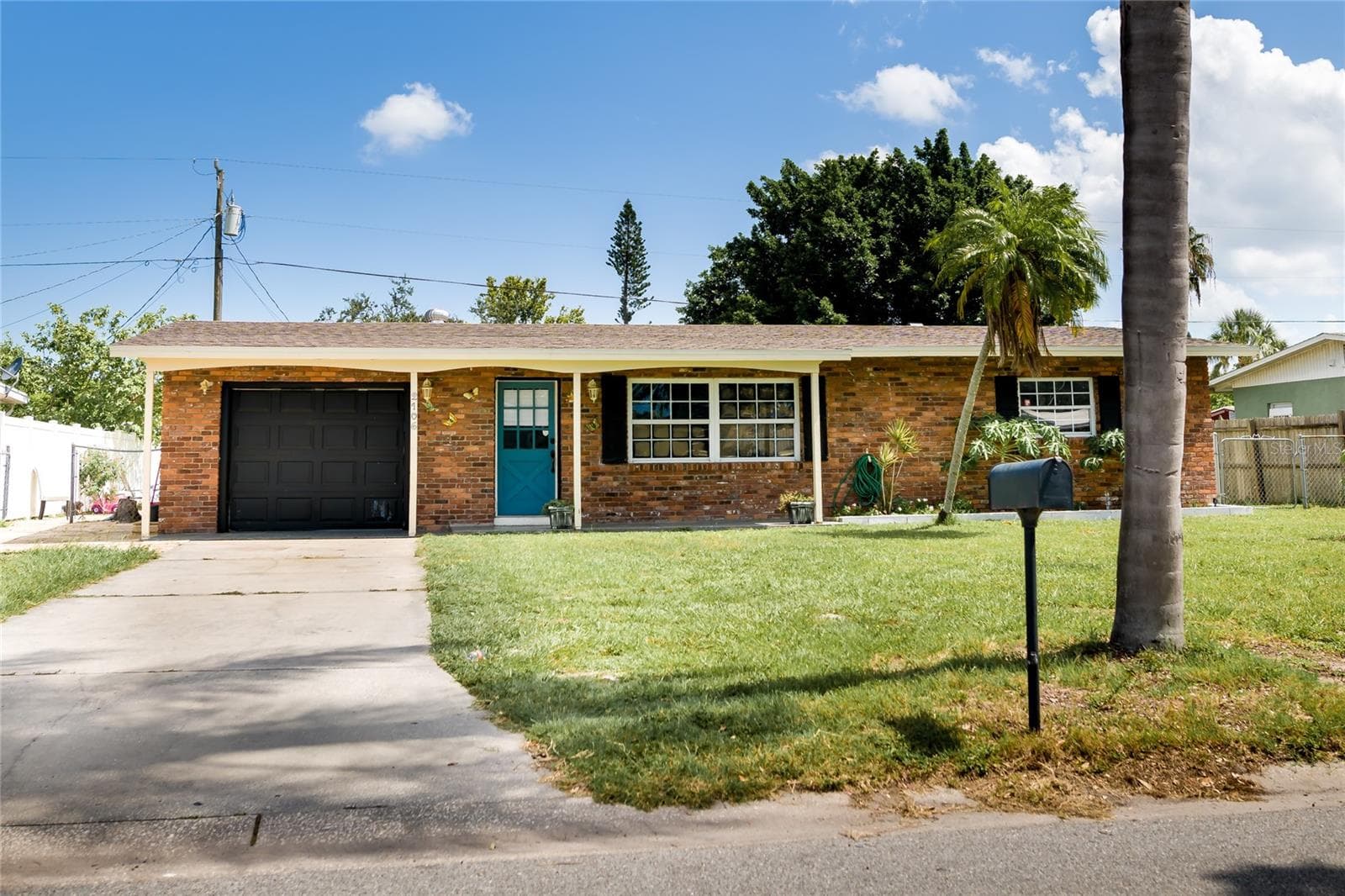 2106 25th Ave W