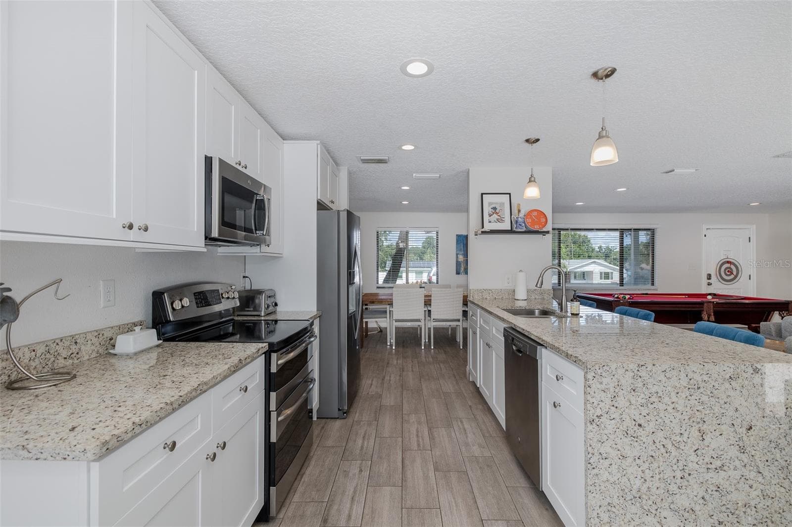 2180 Philippe Pkwy photo 3