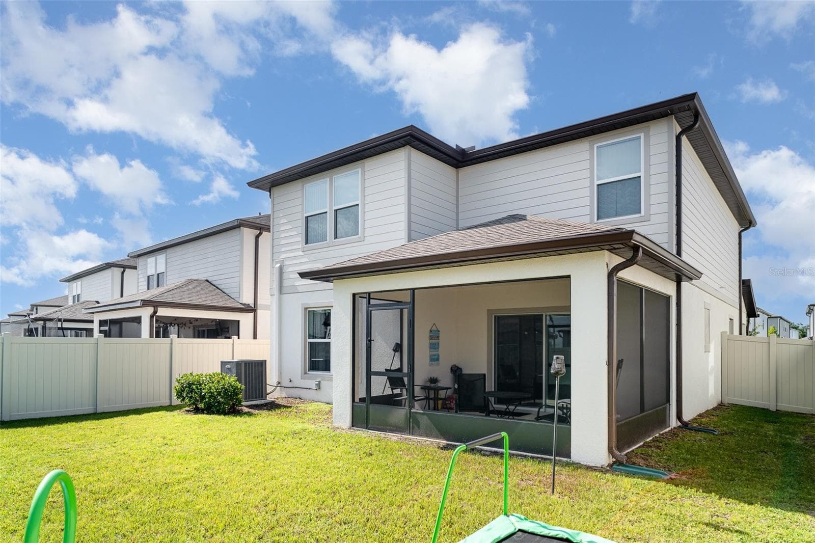 465 Waterford Dr