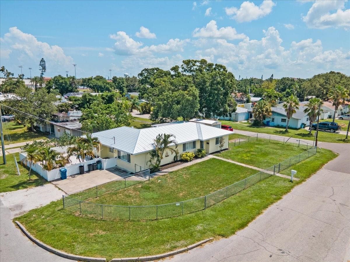 3402 15th Ave W
