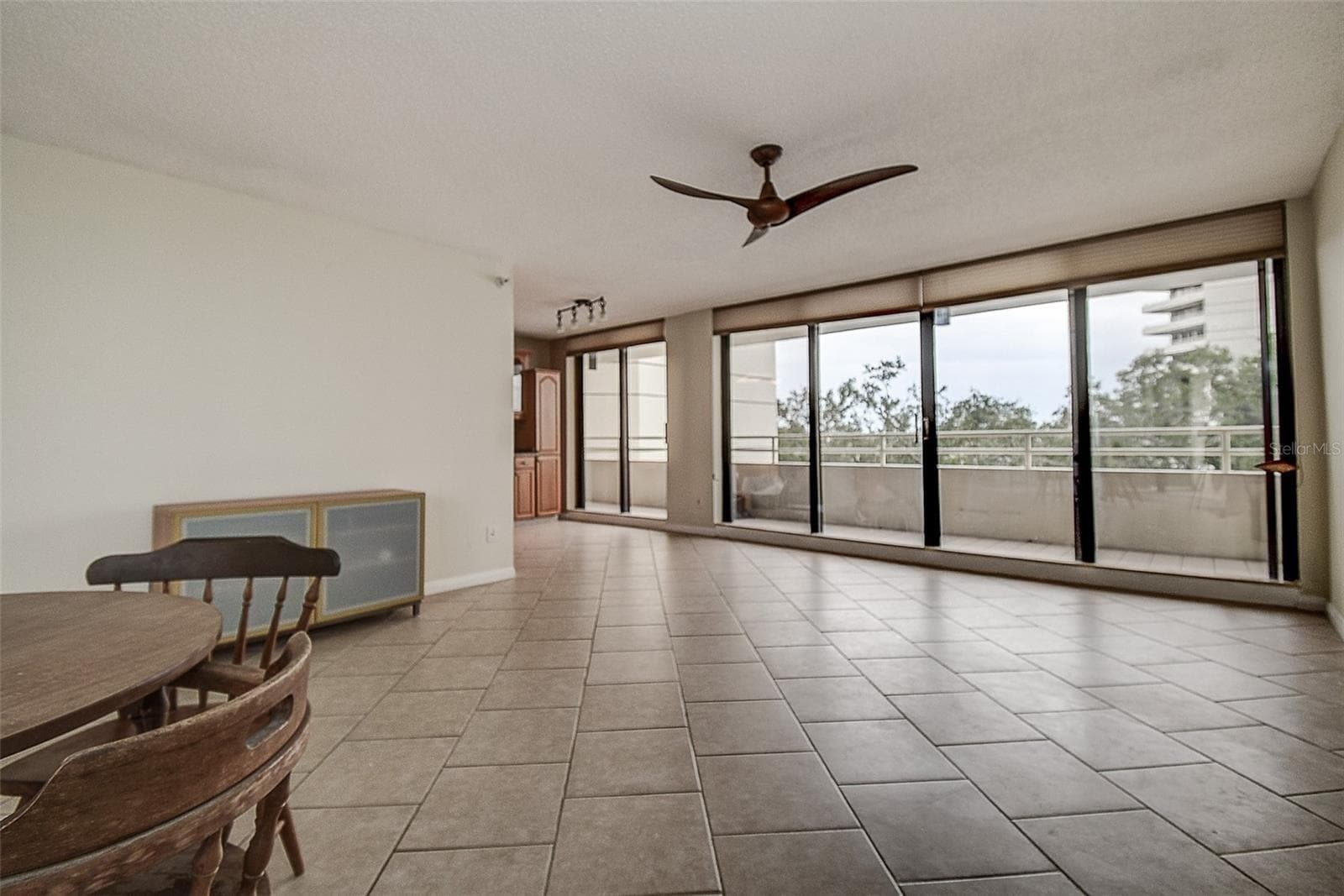 5940 Pelican Bay Plz S #406