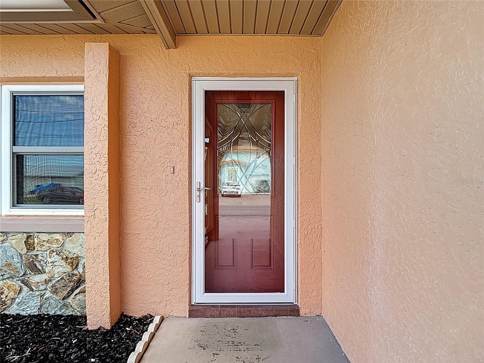 13816 Victor Ave photo 4